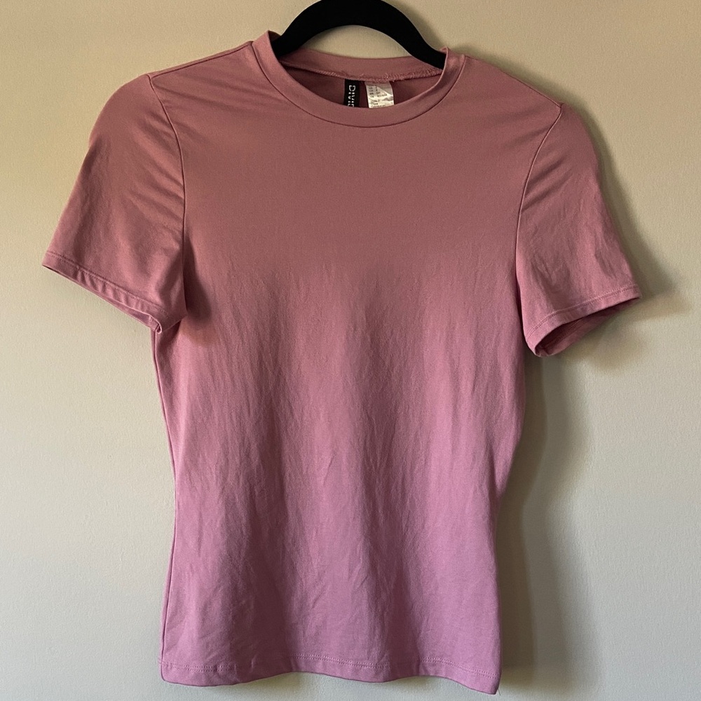 Mid-tone Pink Fitted T-shirt